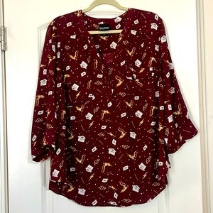 Torrid Harry Potter Red Stars & Wands Georgette Harper Blouse. Like New
